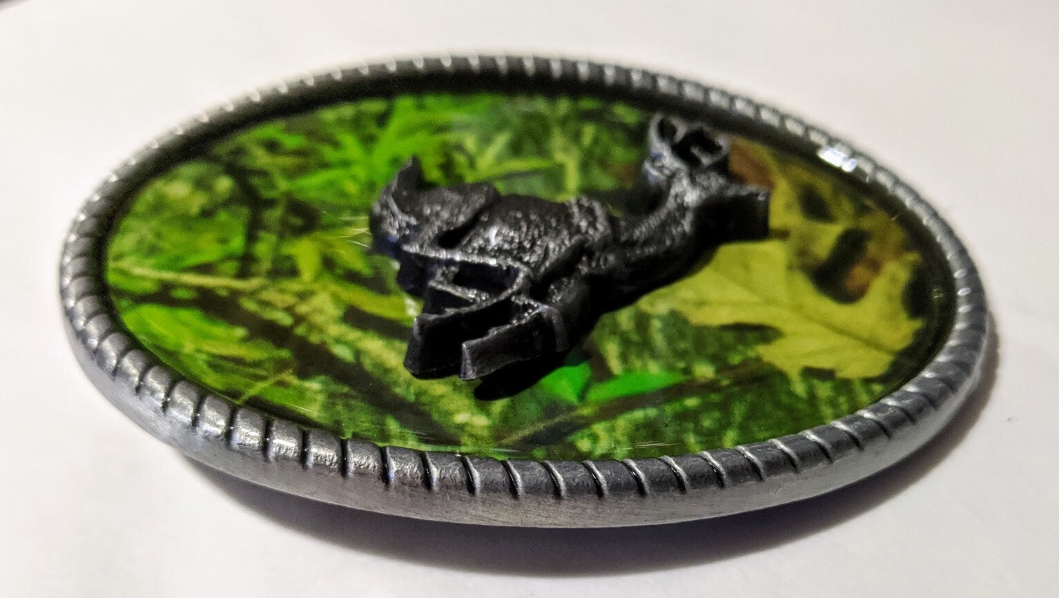 Raised Detail CAMO DEER RUNNING camouflage BELT BUCKLE metal western hunting USA