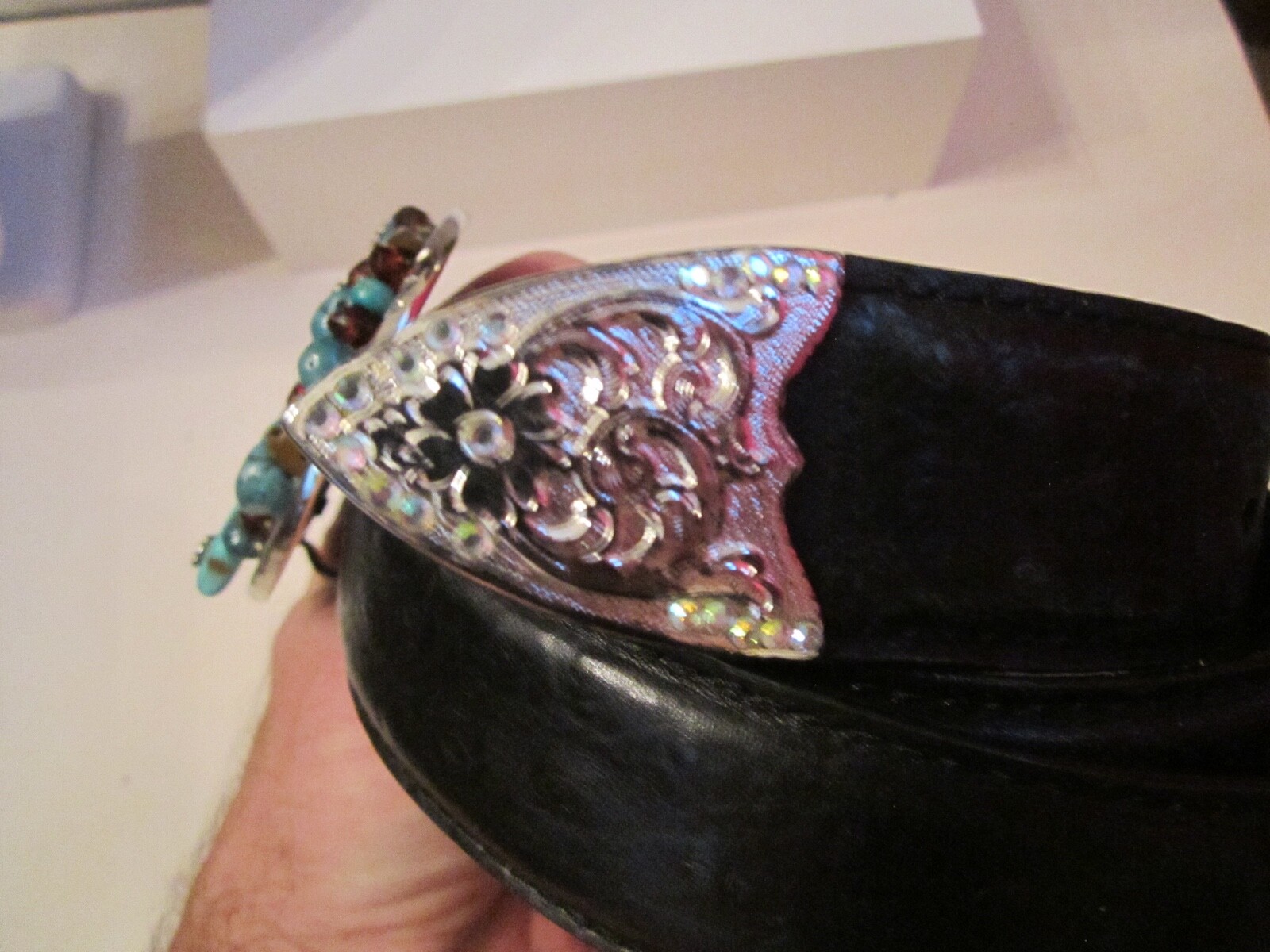 TONYA BOEZI BELT BUCKLE AND BELT – RELIGIOUS CROSS DESIGN CRYSTALS 43&Prime; LONG BELT