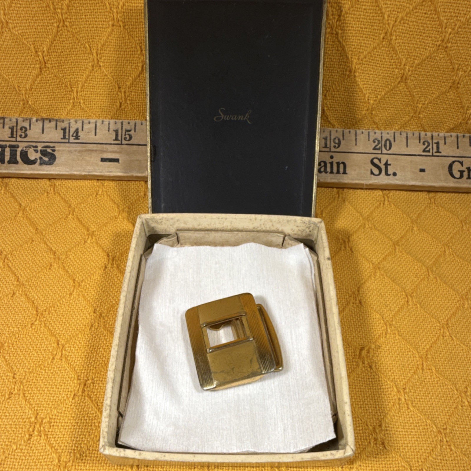 Swank Vintage Gold Tone Rectangular Metal Men&rsquo;s Belt Buckle with Box