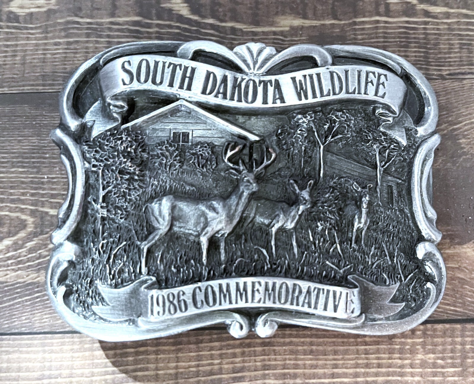 1986 Commemorative Vintage South Dakota Wildlife Arrowhead Gemcraft Belt Buckle