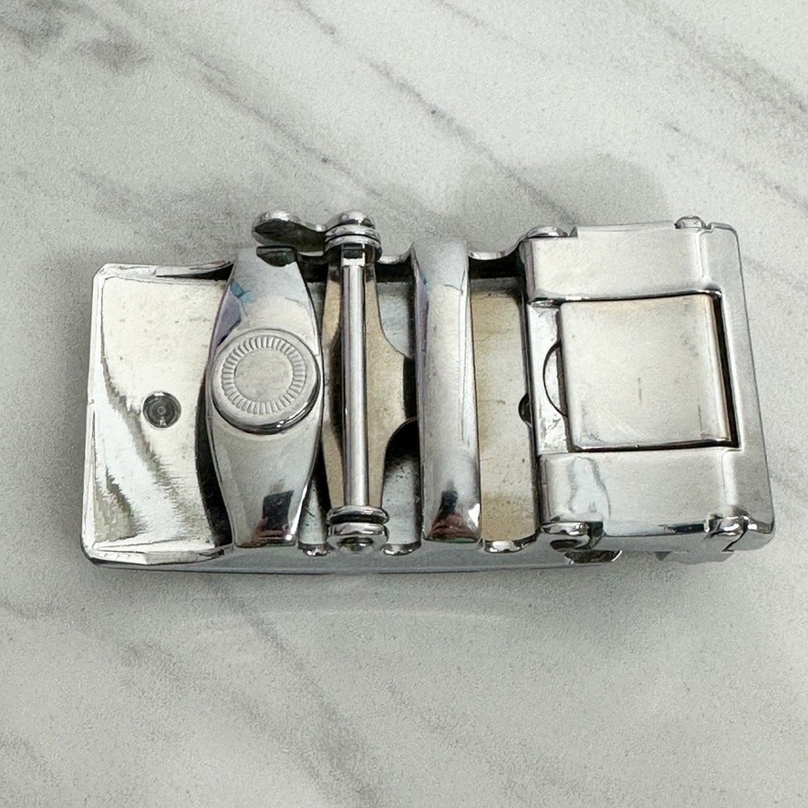 Black Silver Tone Diagonal Stripe Ratchet Belt Buckle