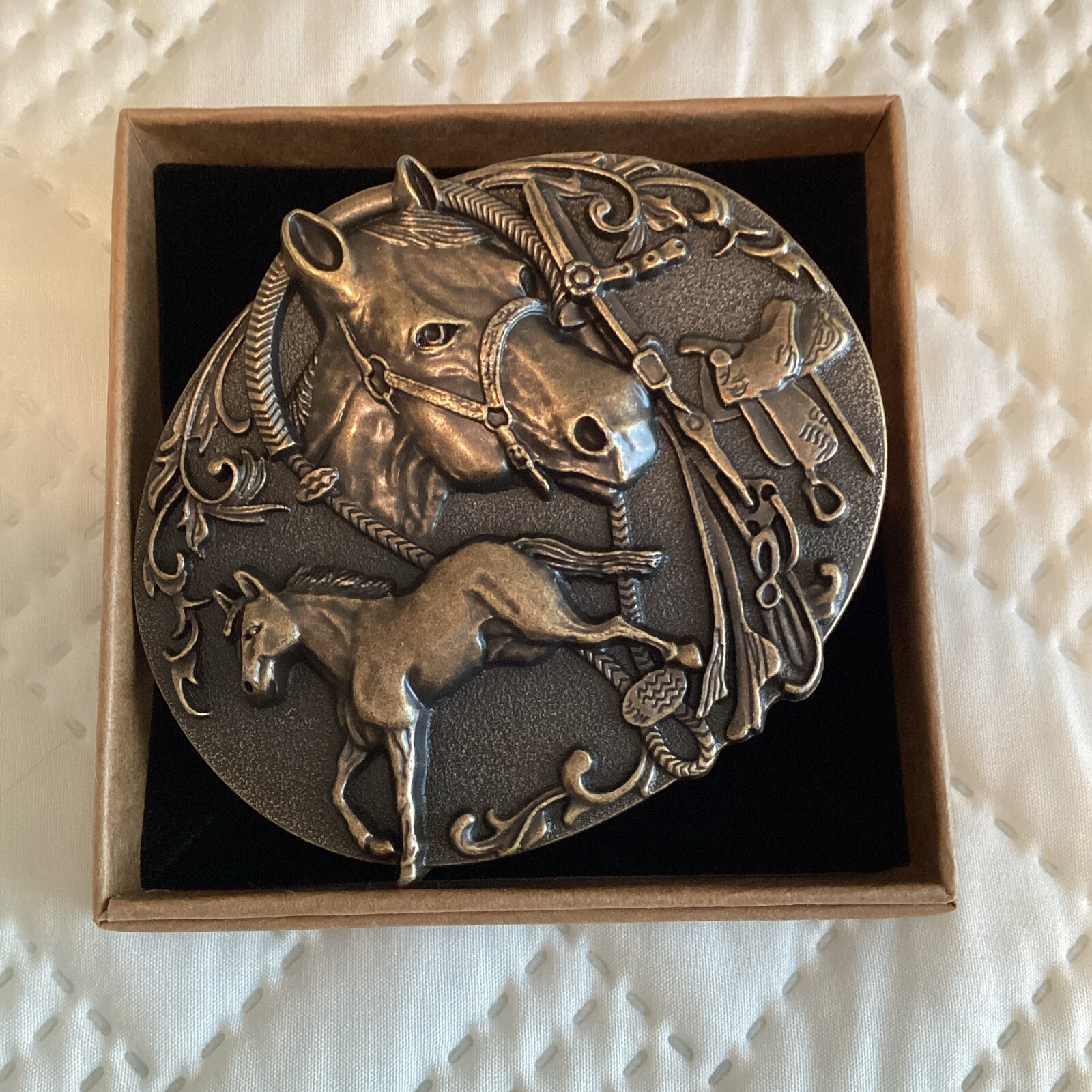 Unisex Cowboy Western Belt Buckle for Rodeo Style Retro Wear – Horse Head Saddle