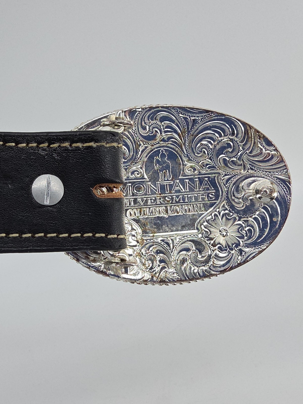 Montana Silversmiths Initial « D » Two-tone Cameo Belt Buckle On Hand Tooled Belt