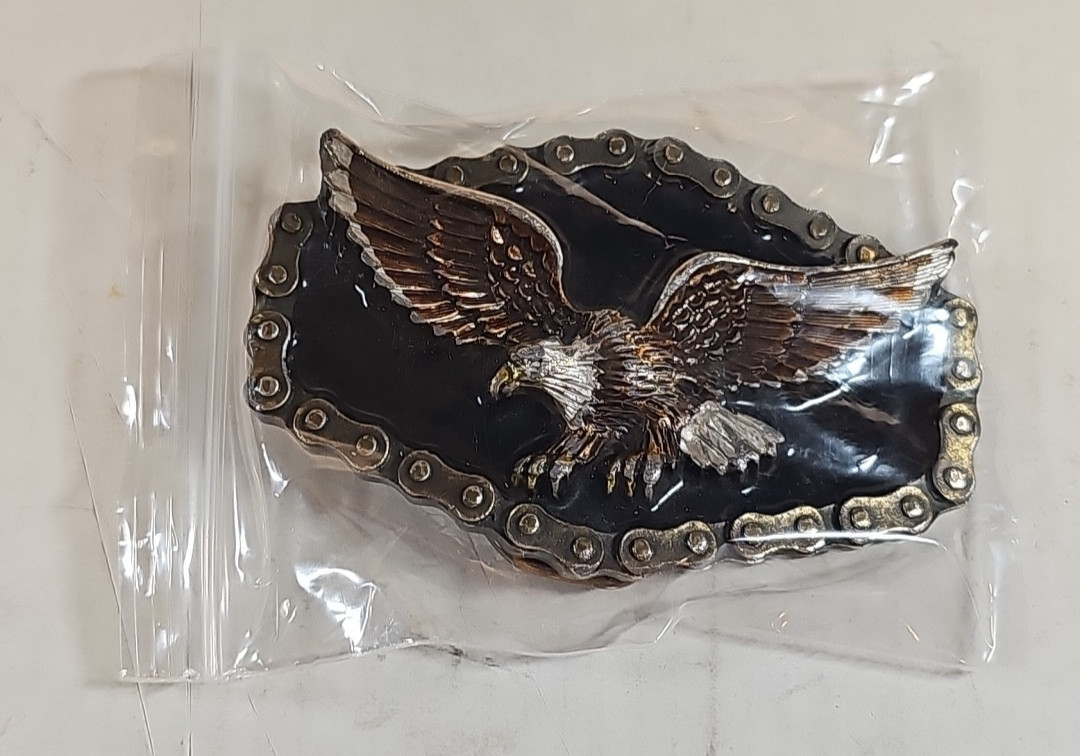 VTG 1983 Great American Buckle Co. Chicago Belt Buckle Enamel Eagle Biker Chain.