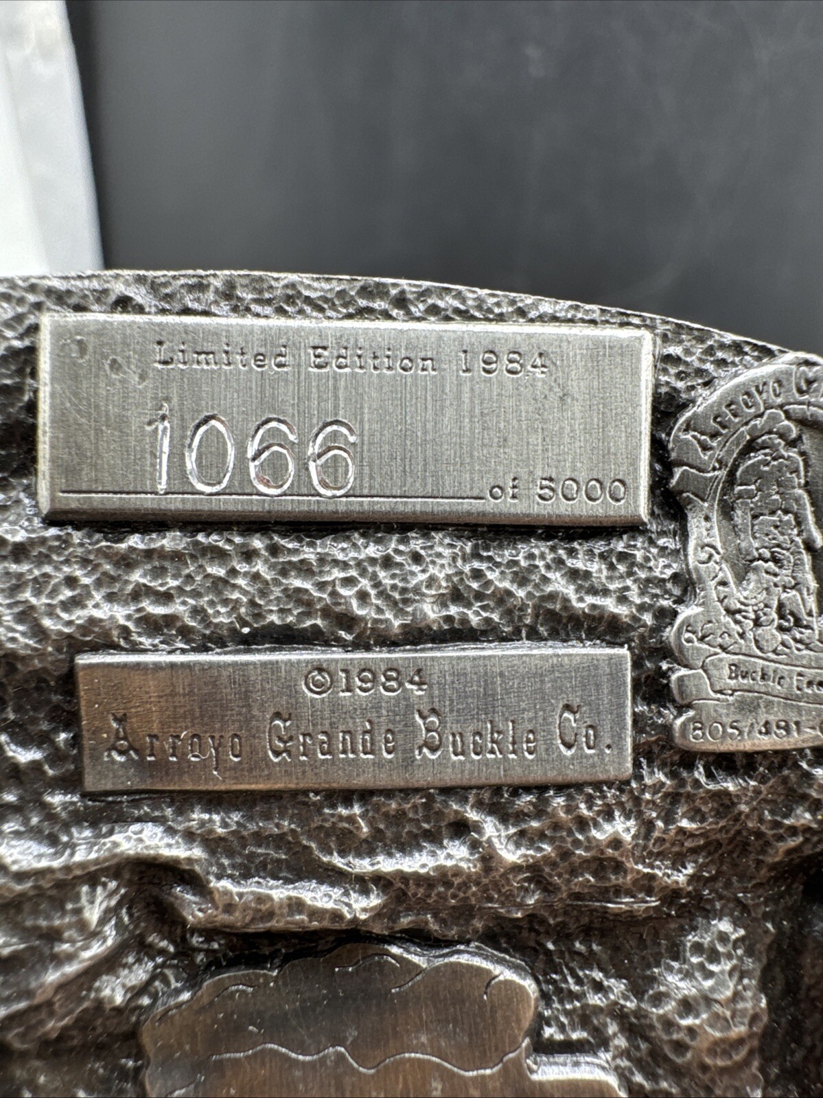 Vtg. 1984 Beer Drinker #&rsquo;D Limited-Edition Commemorative 3 1/4&Prime; by 2 5/16&Prime;