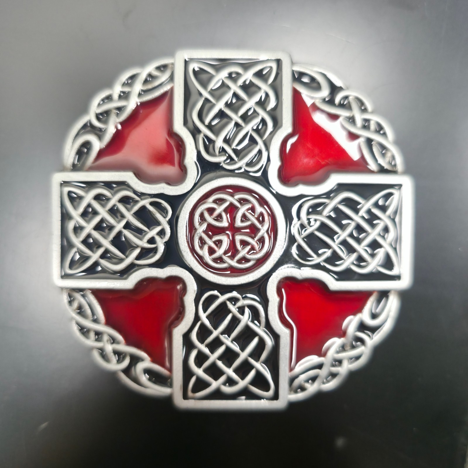 Metal Round Celtic Cross & Knotwork Belt Buckle – Open Box / New Old Stock