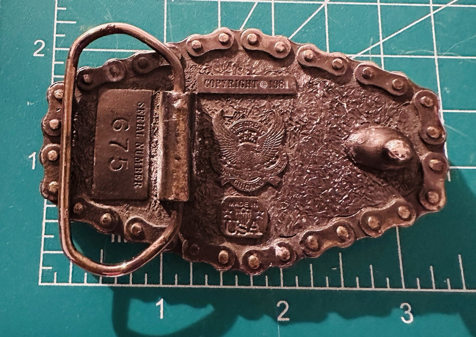 Vintage Men&rsquo;s Motorcycle Biker Belt Buckle Chain Accent Bronze/Gold ©1981