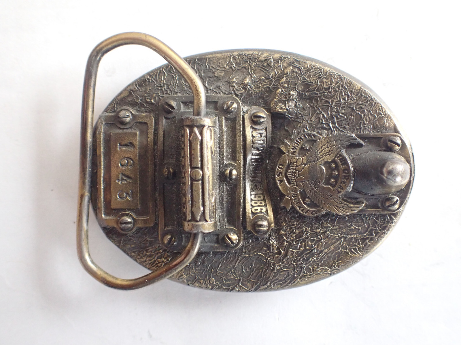 THE GREAT AMERICAN BUCKLE CO MULTI COLOR WHITE TAIL DEER BELT BUCKLE