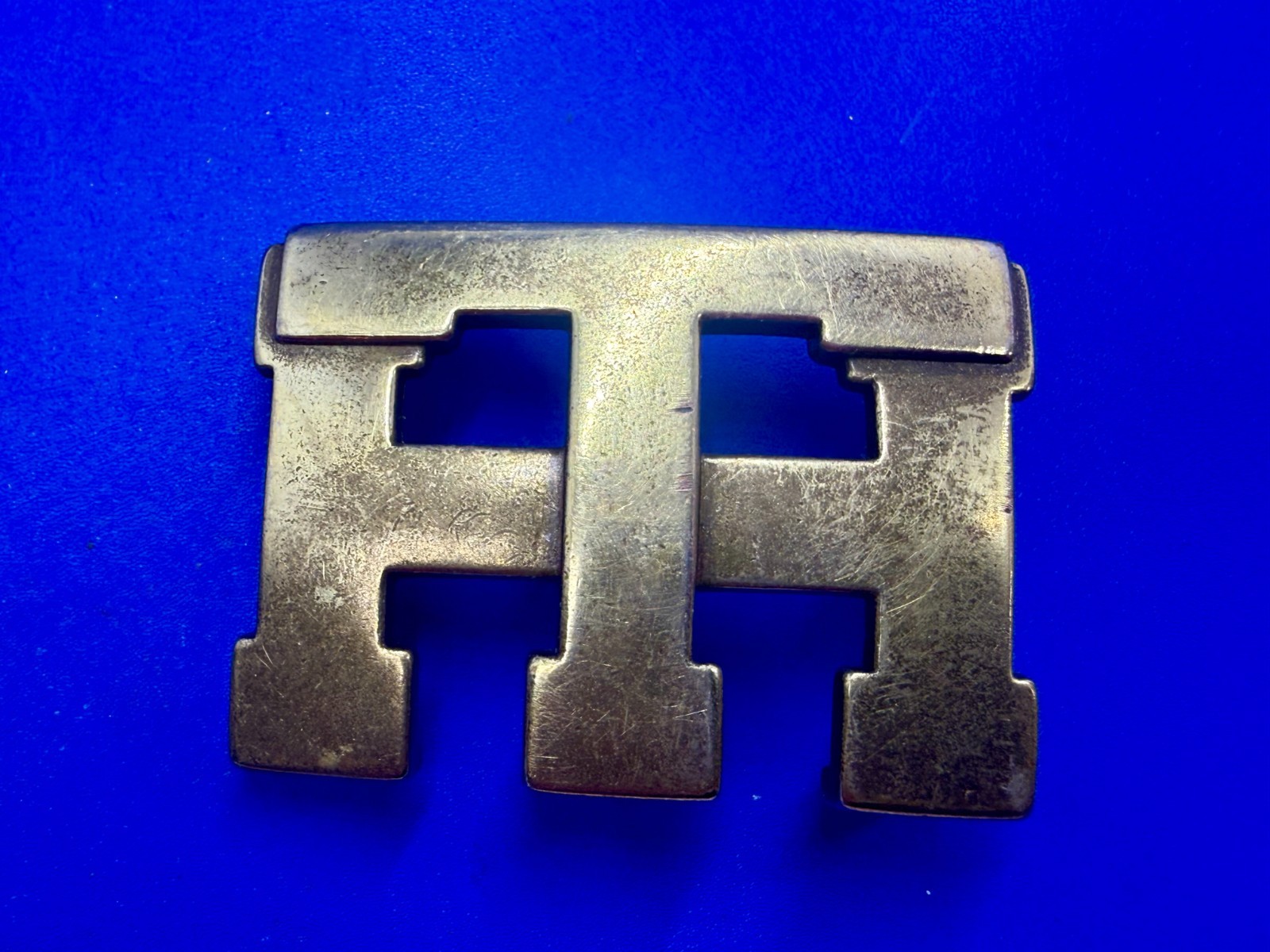 Tommy Hilfiger Monogram TH American Clothing Brand Apparel BrassTone Belt Buckle