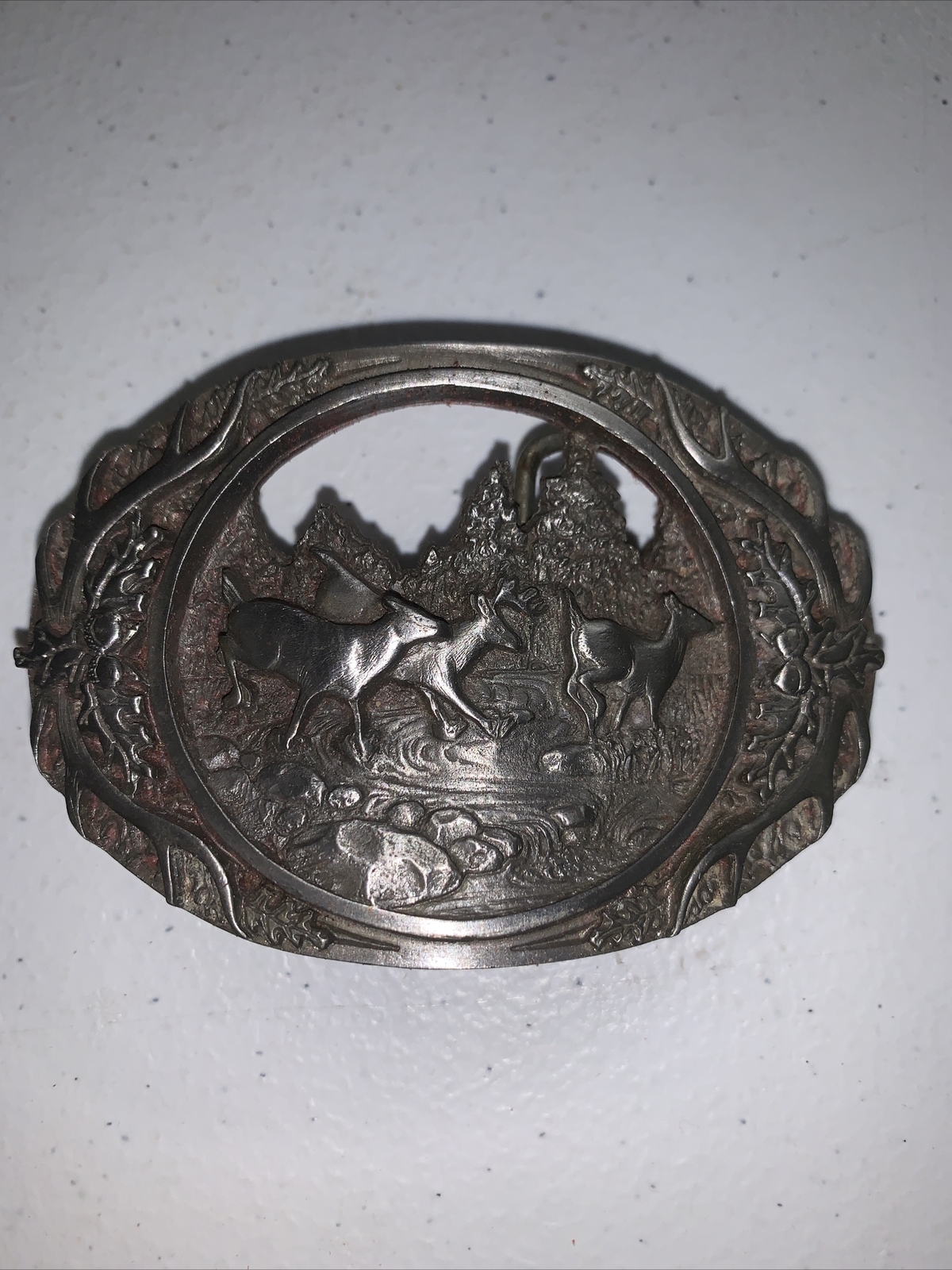 MEN&rsquo;S HEAVY PEWTER 1990 C + J INC DEER SCENE AND ANTLER BELT BUCKLE MADE IN USA