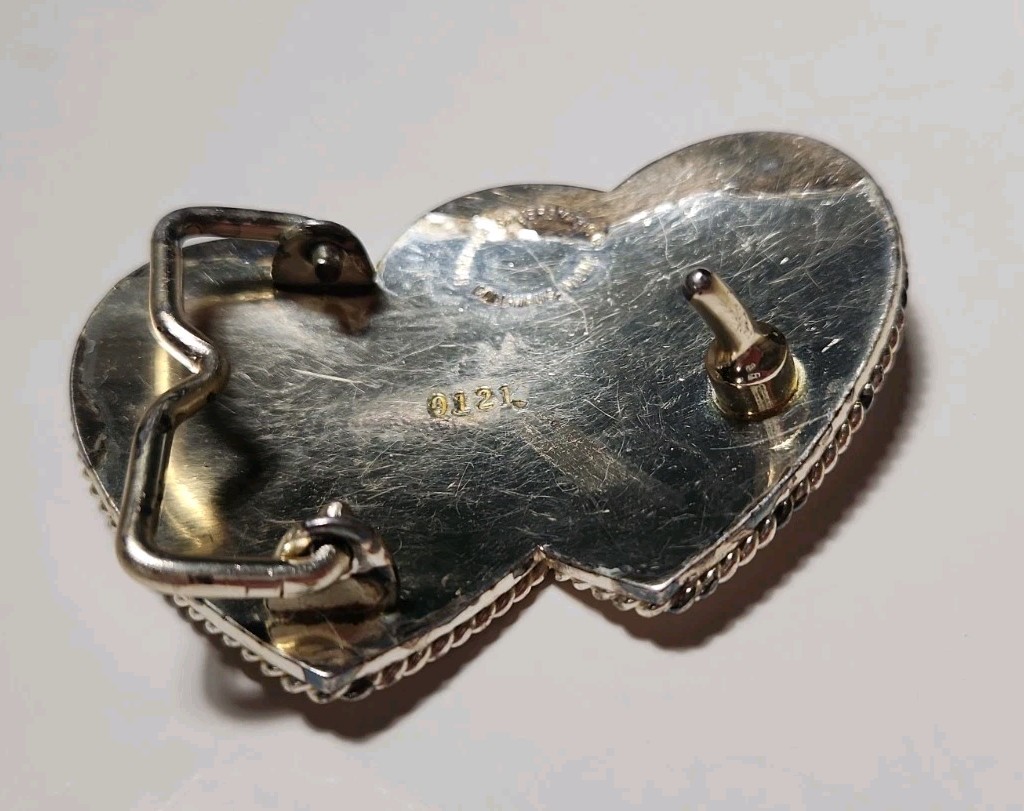 MONTANA SILVERSMITHS Double Heart Western Belt Buckle Silver-tone Gold-tone