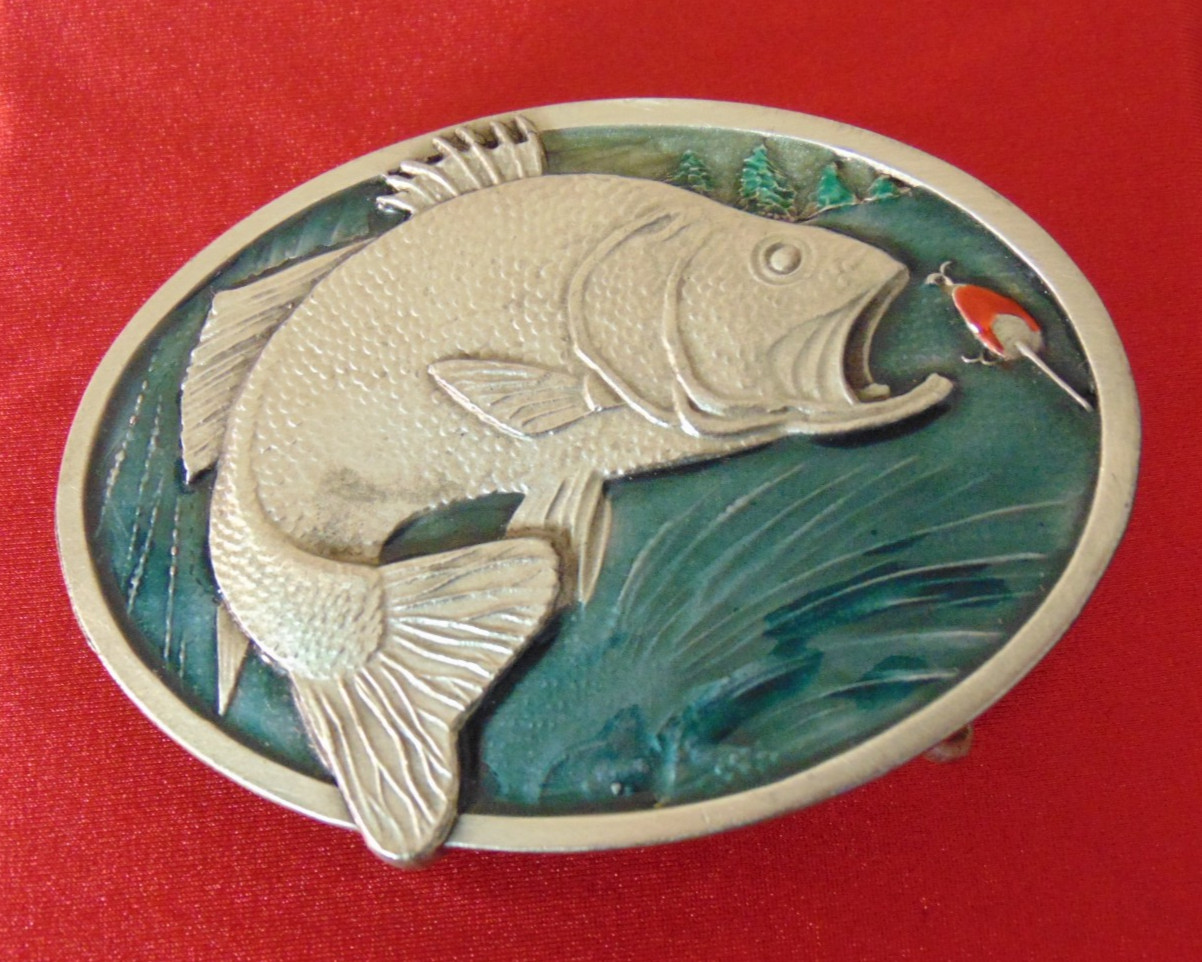 VTG. 1977 BERGAMONT BRASS WORKS « STRIKING BASS » BELT BUCKLE Model: X-144