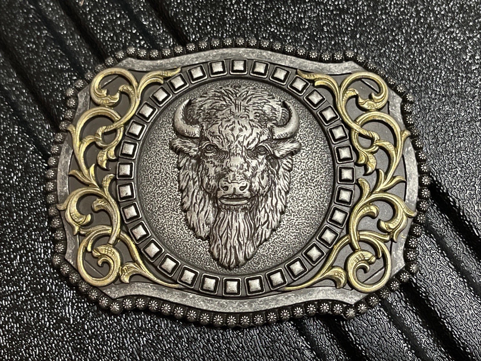 Nocona Buffalo Head Belt Buckle / Mens NWOT