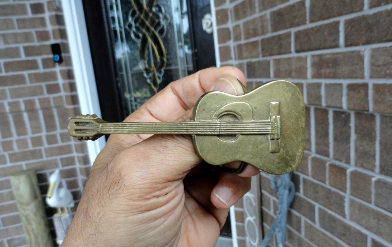 BARON Solid BRASS Men&rsquo;s Belt Buckle BBB ACOUSTIC GUITAR