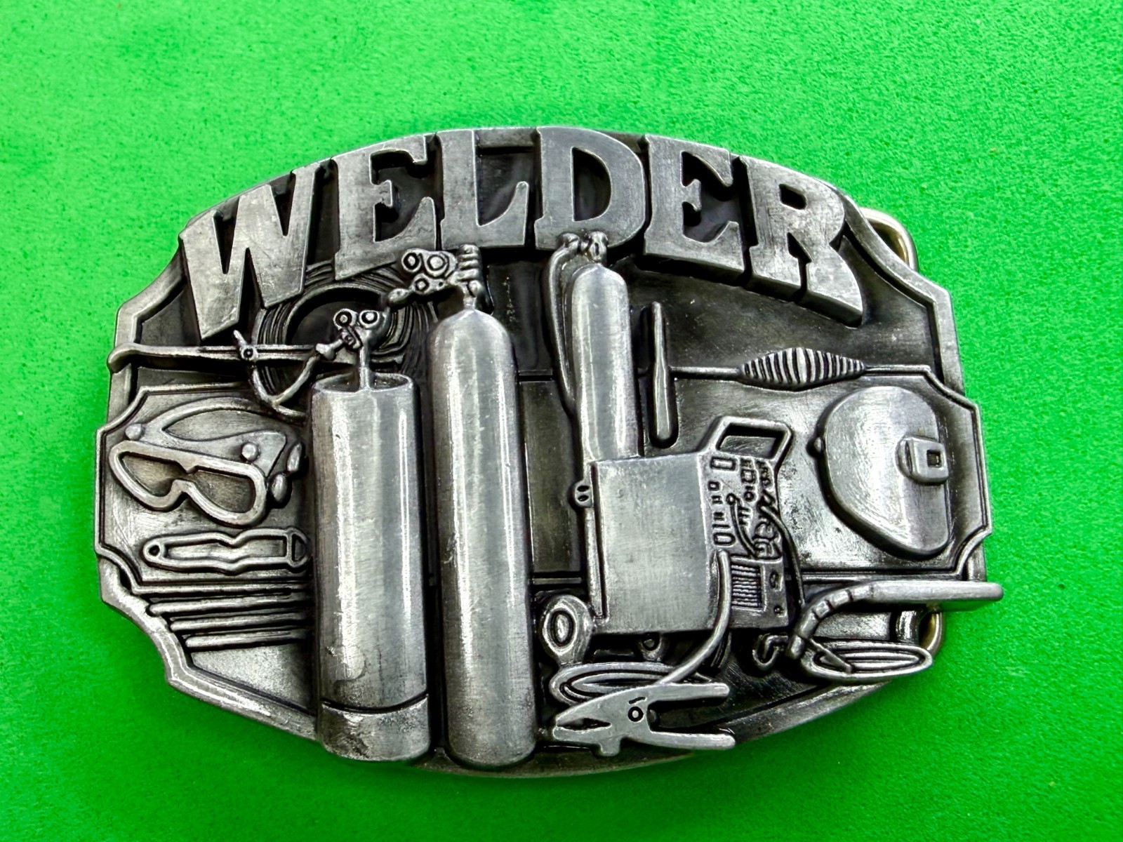 Welder Welding Soldering Tradesman Profession Silver Color NOS Belt Buckle