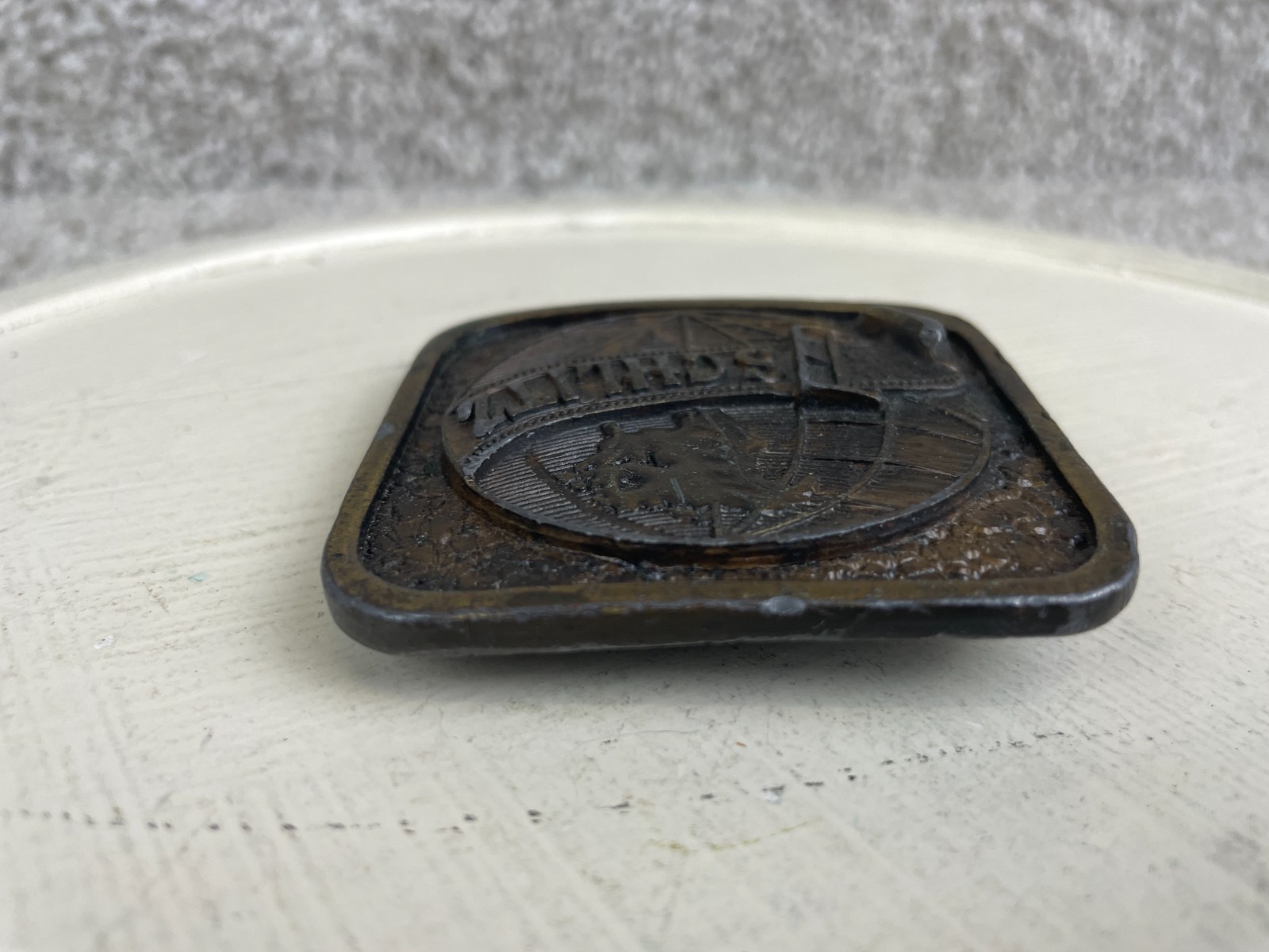 Vintage Schlitz Beer Brewery Advertising Belt Buckle Globe Logo Design