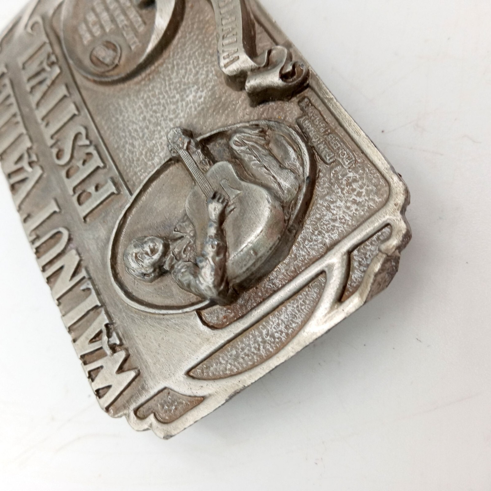 Bluegrass Guitar Belt Buckle Music Festival Dan Crary 1986 Walnut Valley