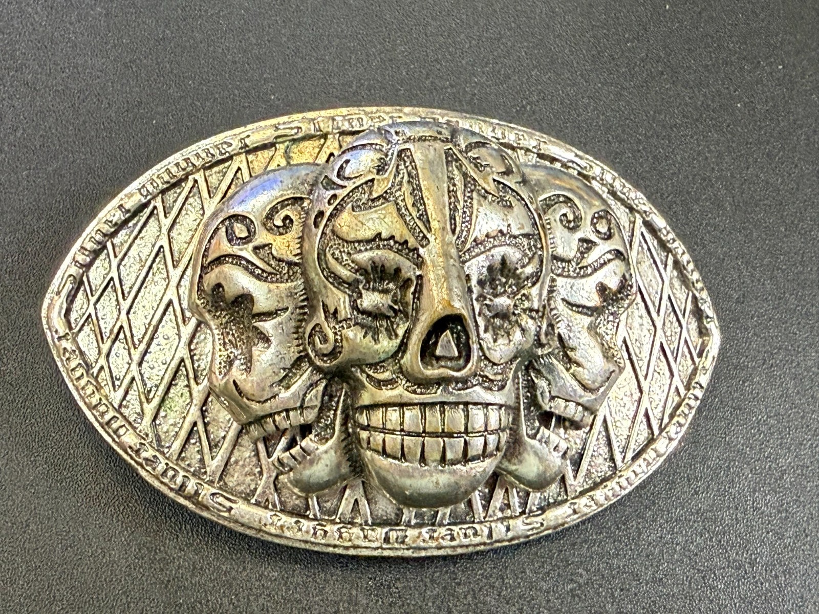 Three Sugar Skull Head Mexican Día de los Muertos Day of the Dead Belt Buckle
