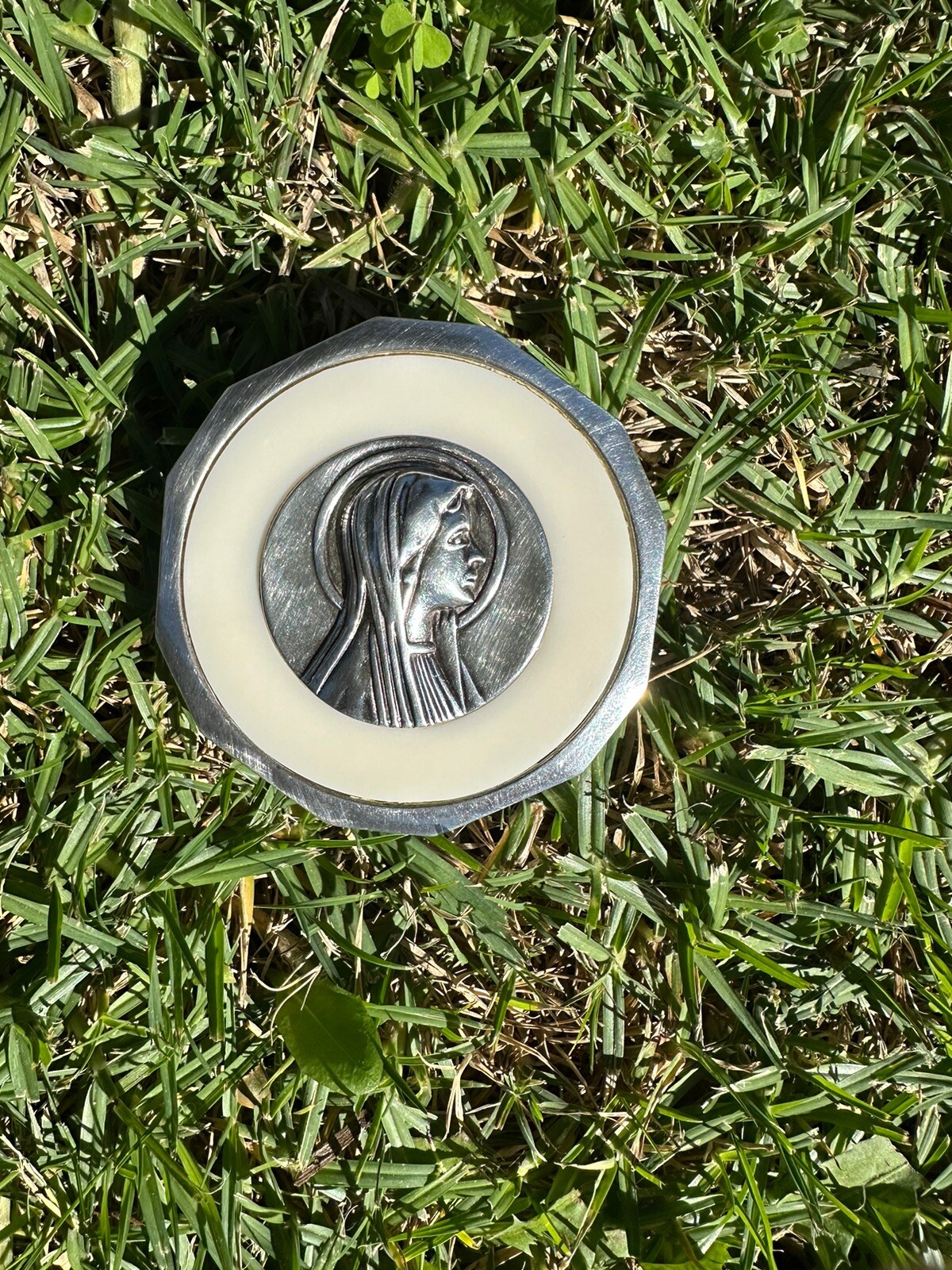 Virgin Mary Vintage Belt Buckle – White And Silver