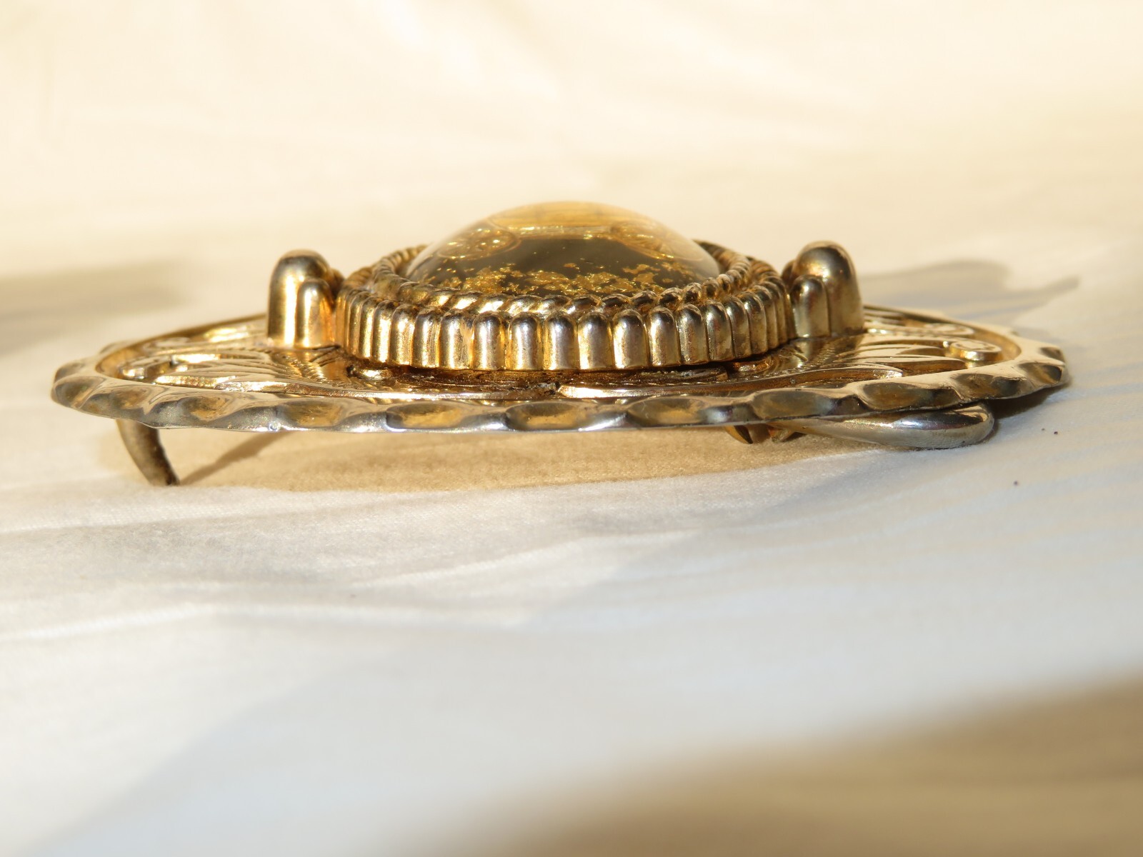 Belt Buckle Western Style Gold Tone Oval Stage Coach Gold Flake Inlaid Vintage