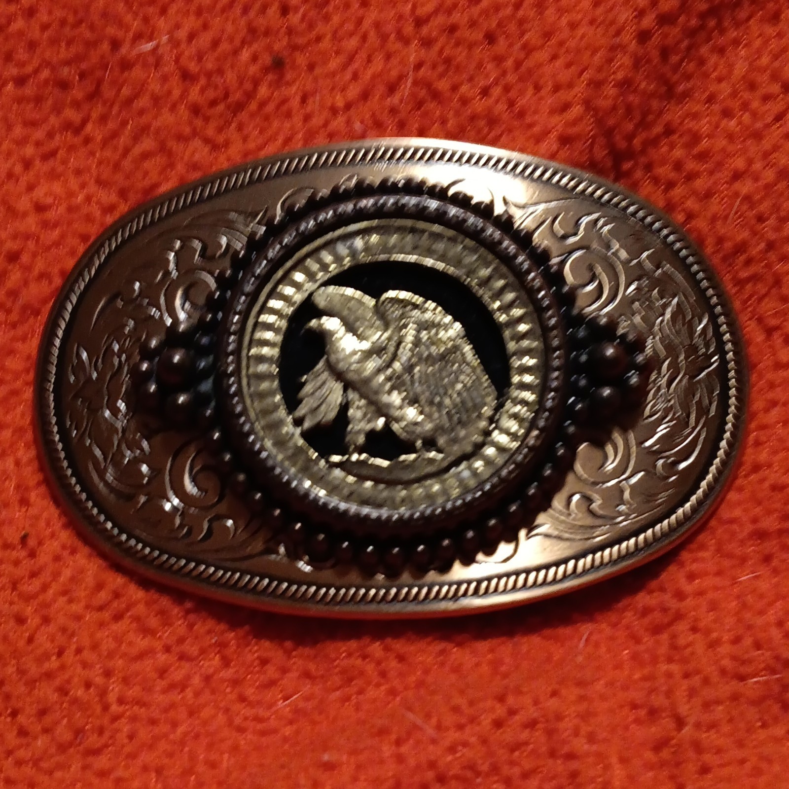 Men&rsquo;s Western Oval Metal Belt Buckle Silver/Black Eagle Engraved Floral 1.5in