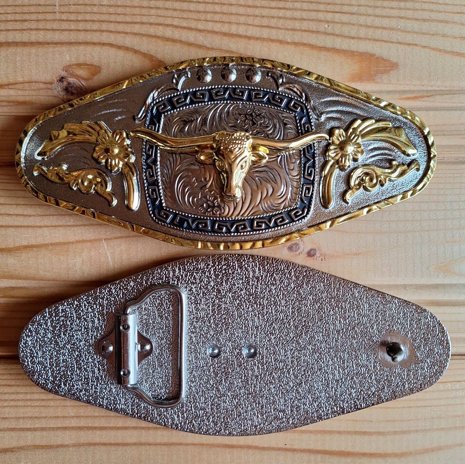 BIG Long horns bull flowers western country silver & gold & black belt buckle