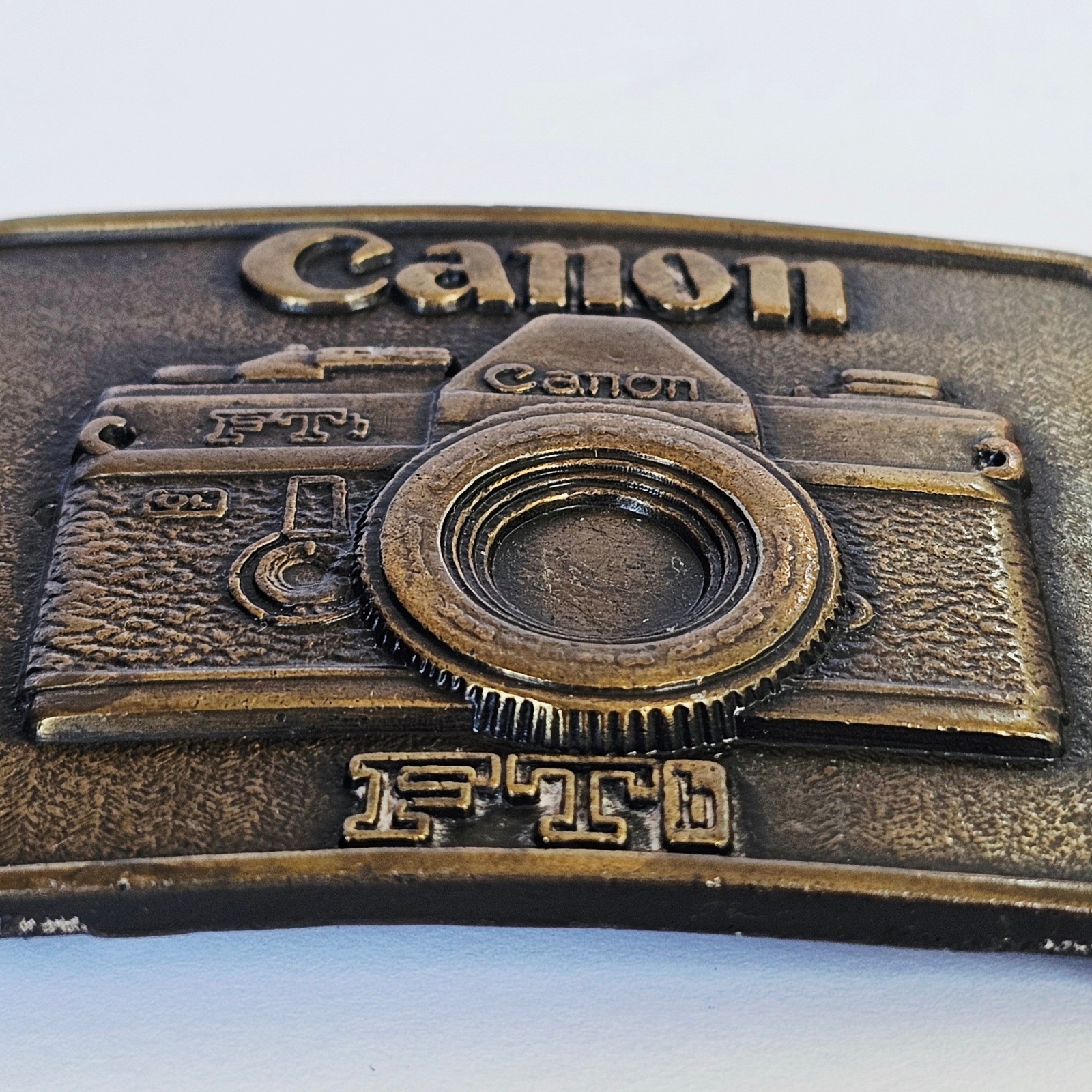 Vtg 70&rsquo;s Canon FTb Camera Belt Buckle Brass Tone Photography Accessory Retro 822