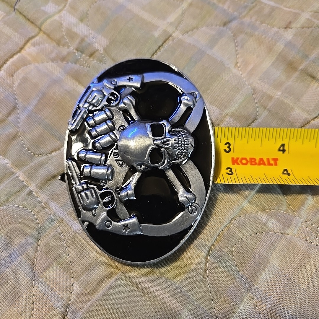 SKULL GUNS BULLETS HANDCUFFS Metal Belt Buckle