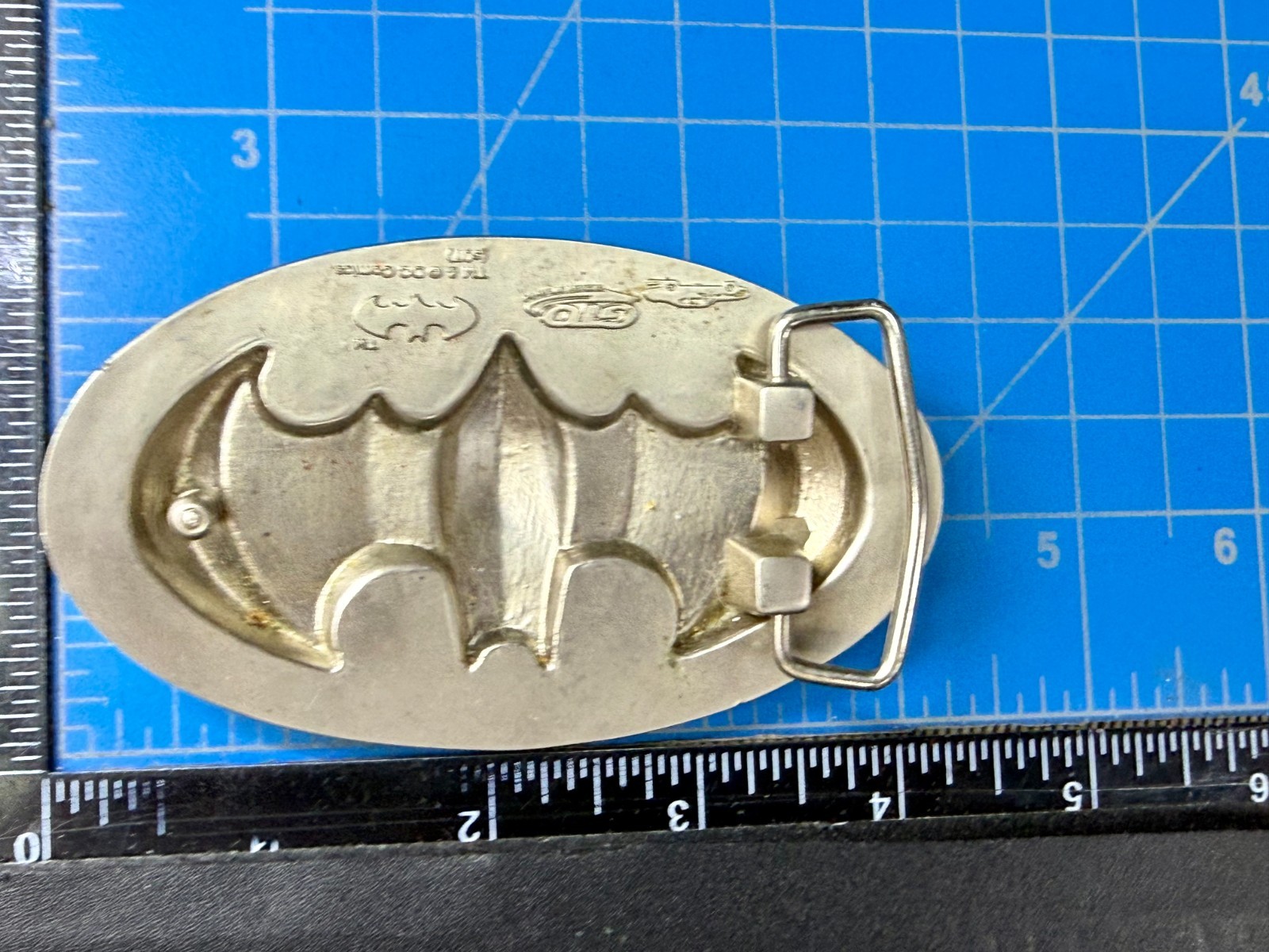 Batman Dc Comics Superhero S07 Black & Grey Raised 3D GTO Oval Belt Buckle