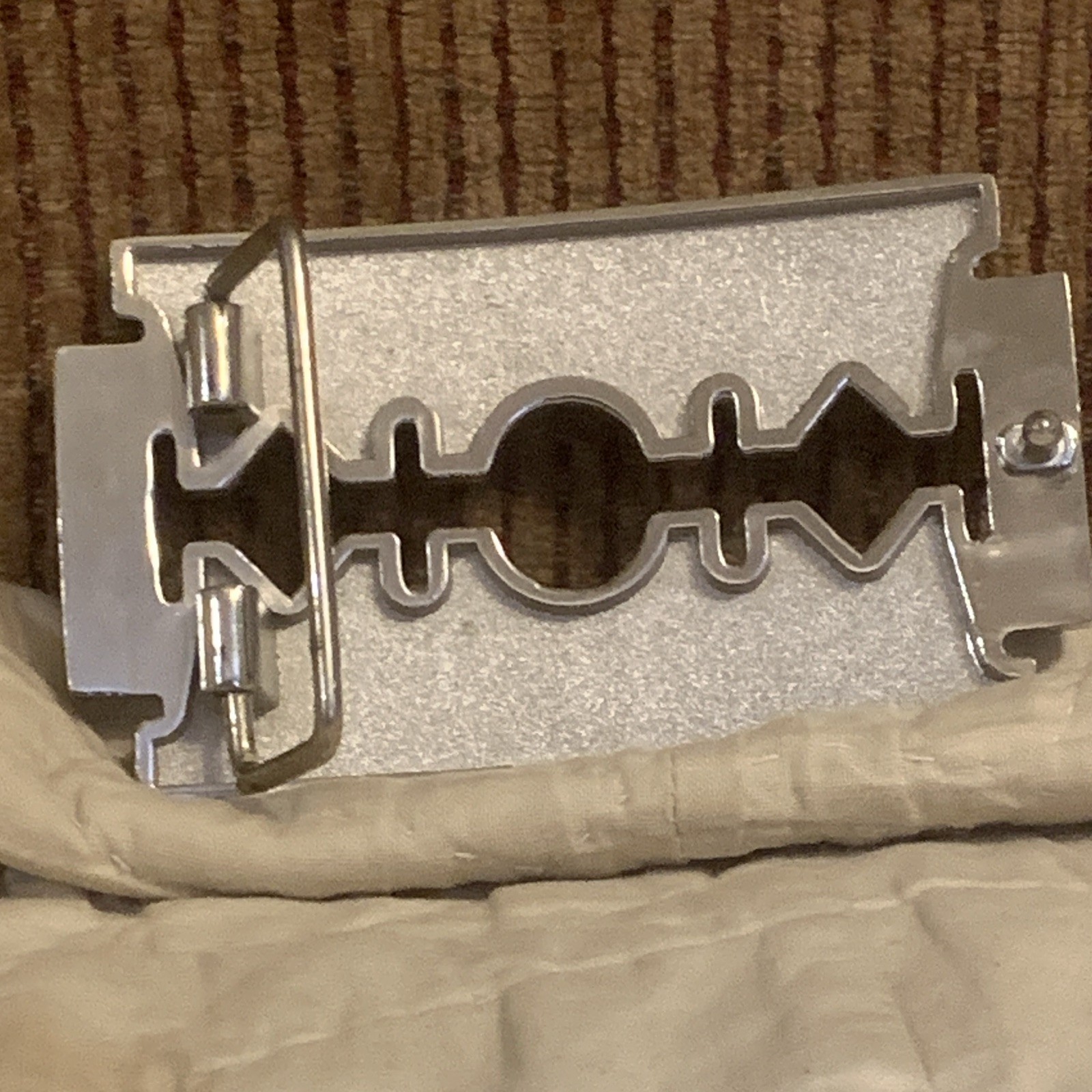Men&rsquo;s Silver Metal Razor Blade Slide Belt Buckle, Rectangular.