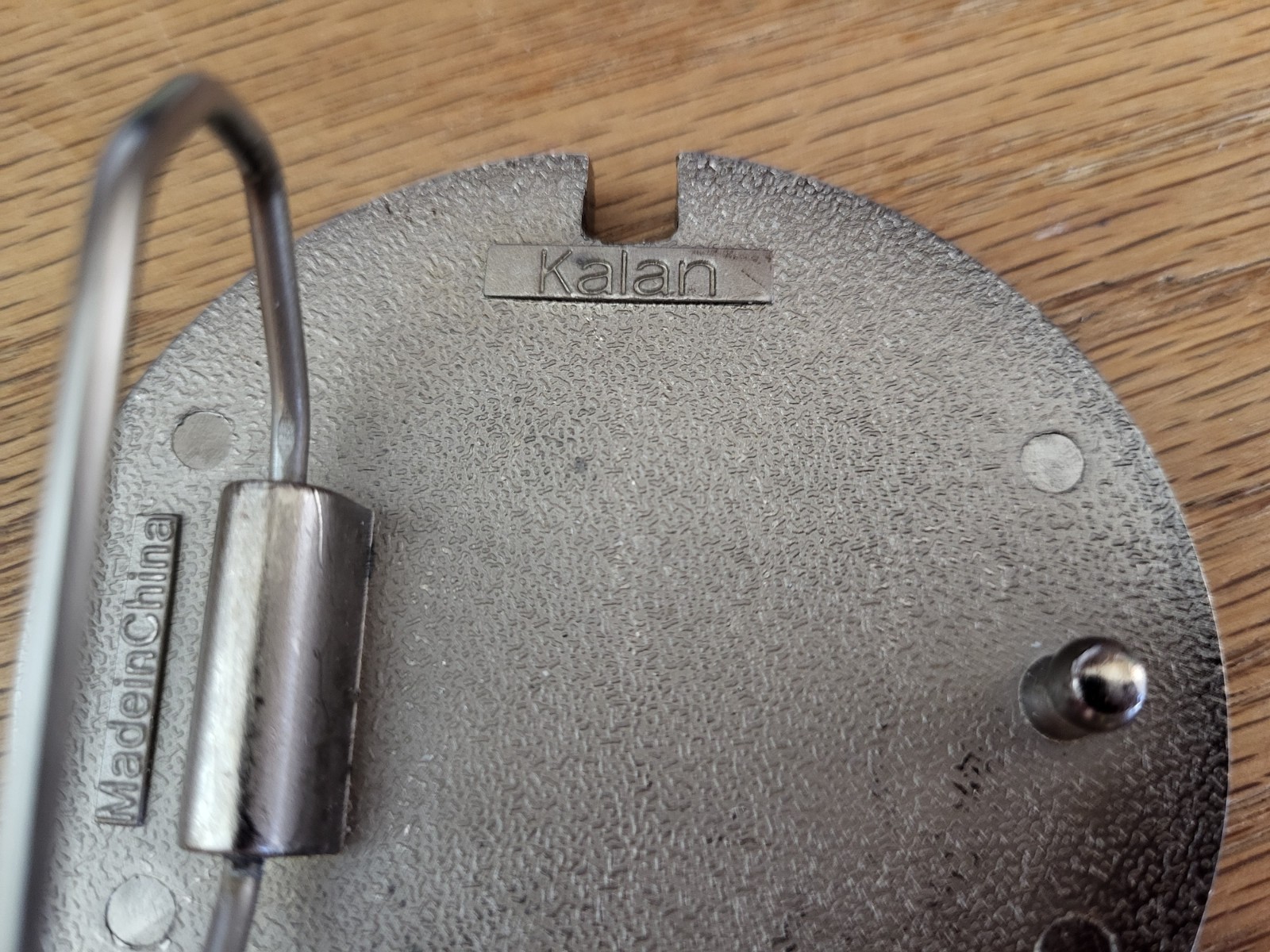 KALAN AMSTERDAM SEWER MANHOLE COVER PEWTER TONE BELT BUCKLE POT LEAF 3&Prime;