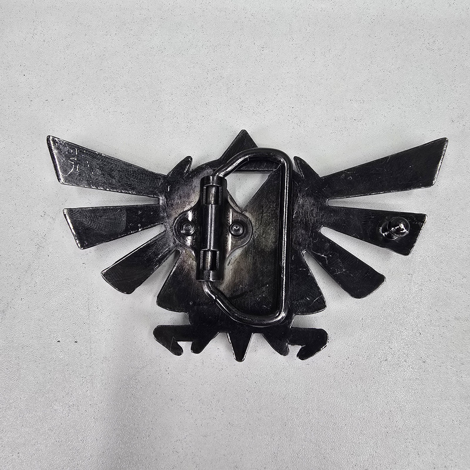 Legend of Zelda Hylian Crest Belt Buckle Men&rsquo;s Silver Pewter Gaming Fan Gift