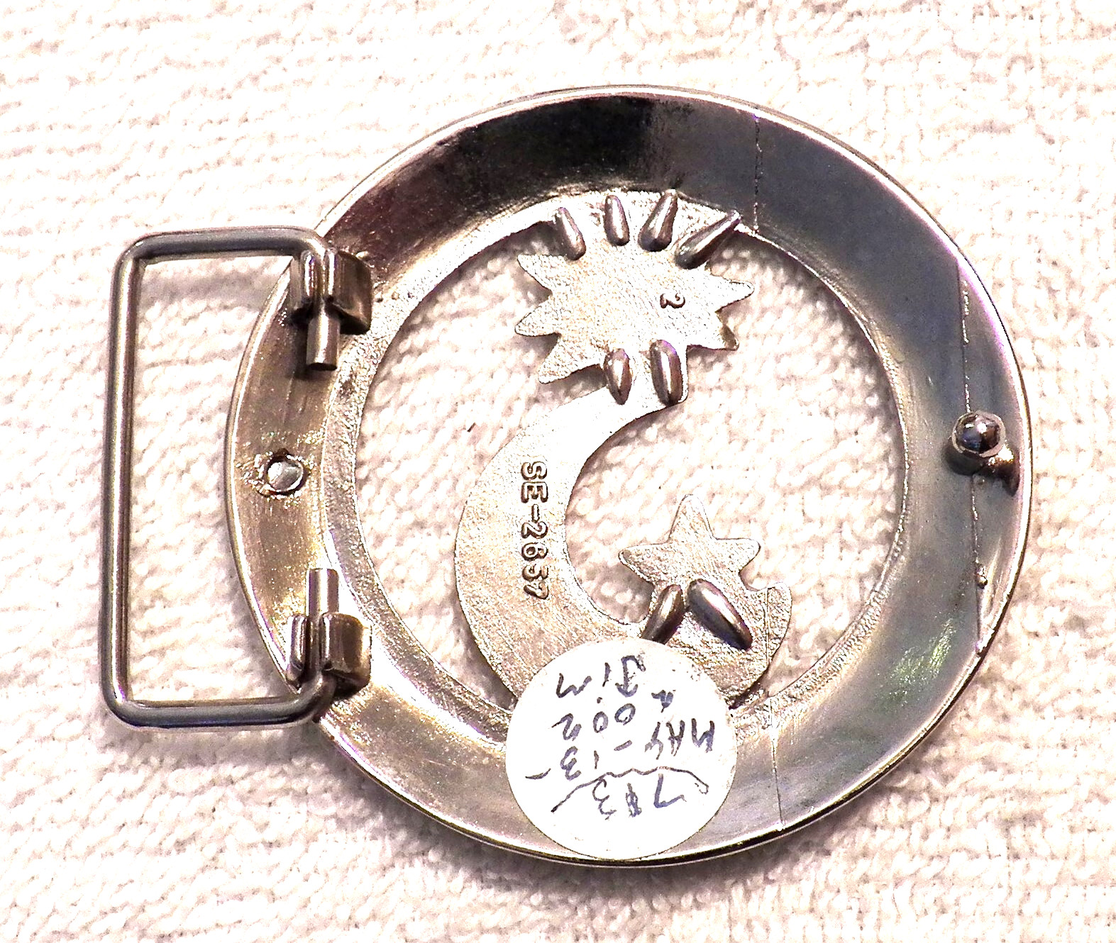 VINTAGE BELT BUCKLE CIRCULAR MOON AND STARS RED COSTUME STONES SILVER TONE BB13