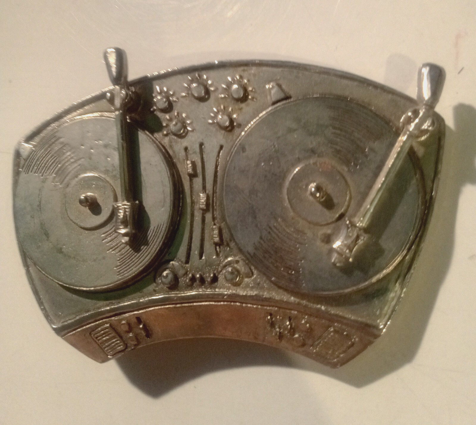 DJ Turn Tables Spinning Belt Buckle Silver Star Originator Vintage Made in USA