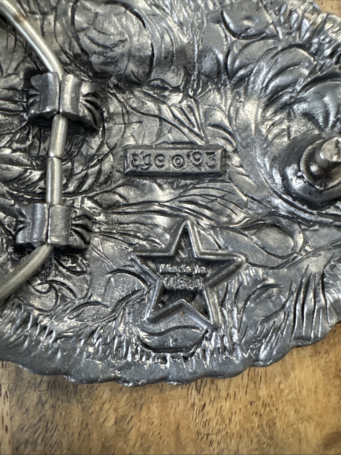 AMERICAN EAGLE HEAD ATTACKING BEAK SILVER COLOR VINTAGE 1993 EGE BELT BUCKLE USA