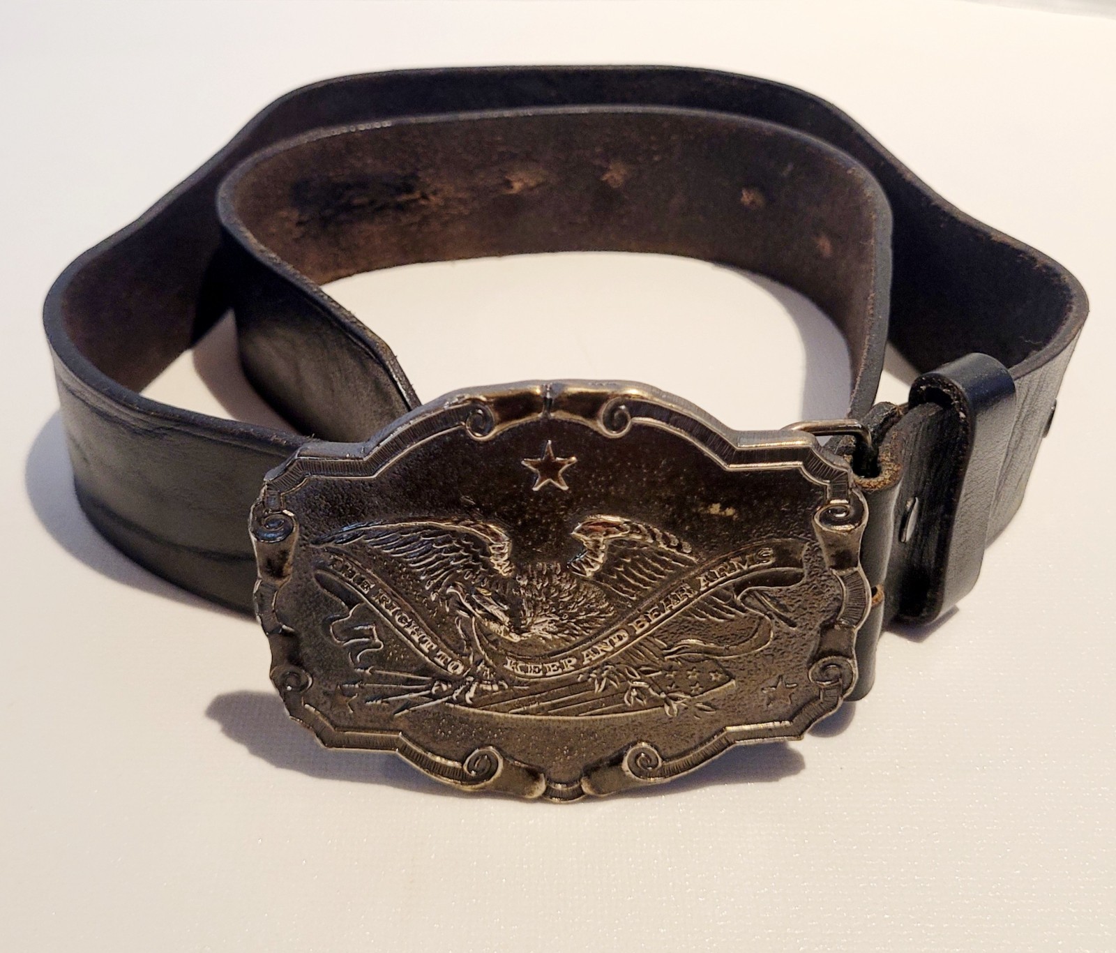 VTG GANDER MOUNTAIN « THE RIGHT TO KEEP & BEAR ARMS » BUCKLE AND LEATHER BELT-1975