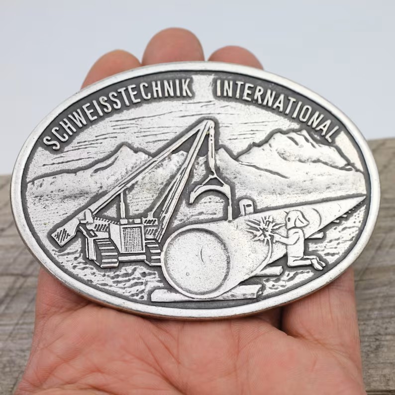 Rustic Industrial Belt Buckle in Vintage Yellow – Metal Design