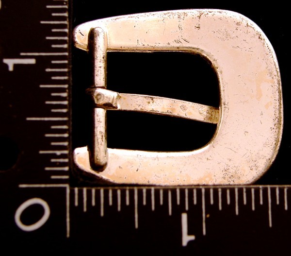 LL08143 VINTAGE ***HORSESHOE SHAPE*** SILVERTONE TONGUE TYPE BELT BUCKLE