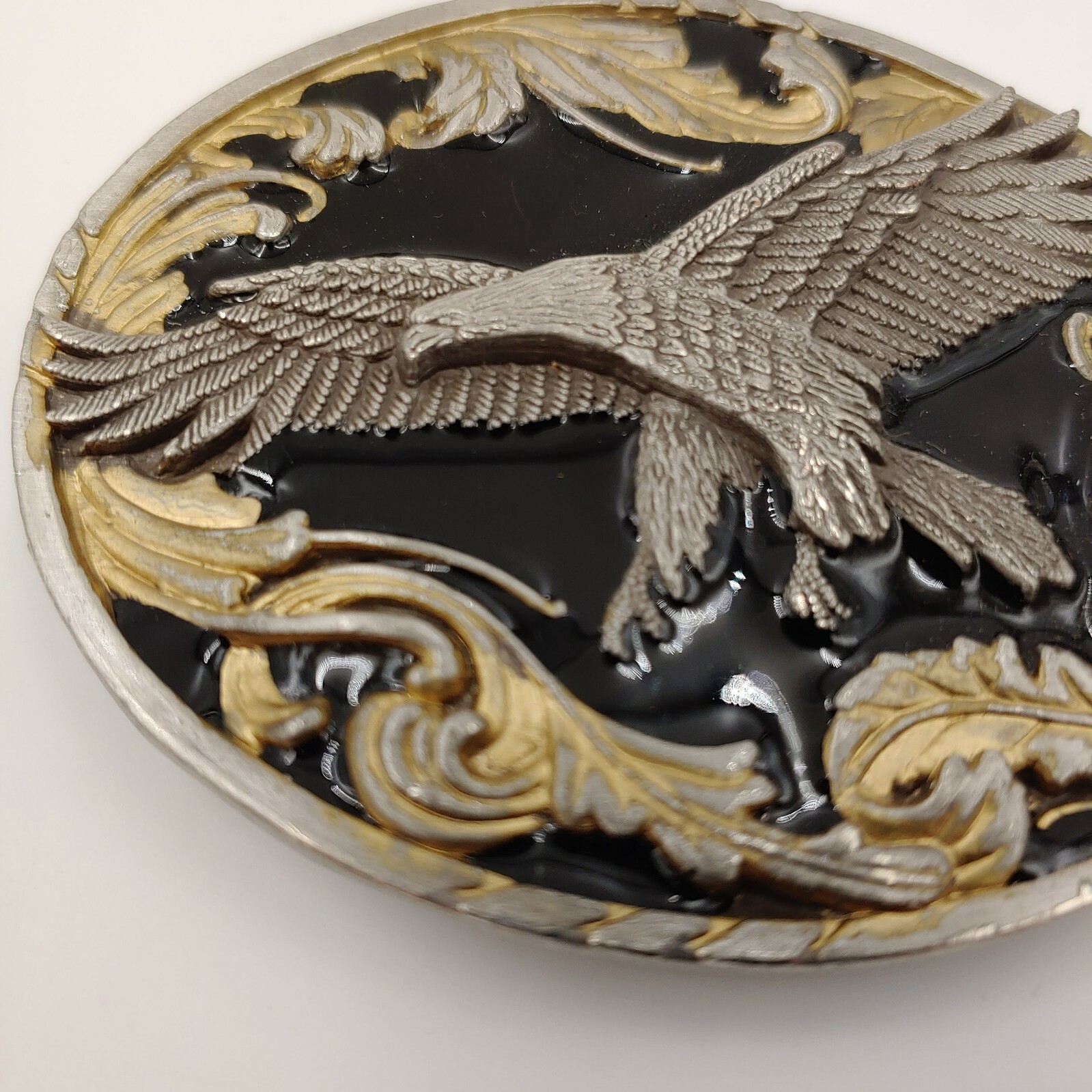 SISKIYOU A2 1995 Flying Eagle and Eagle Feathers Pewter Belt Buckle