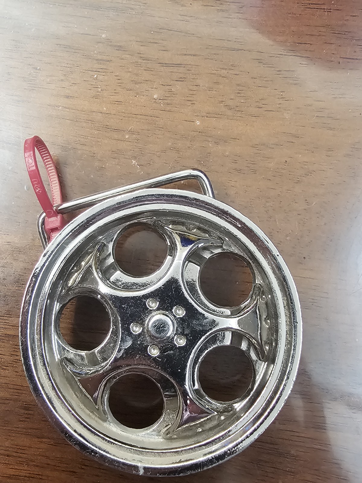 Belt Buckle Silvertone Spinner Car Rim Belt Buckle Made In USA