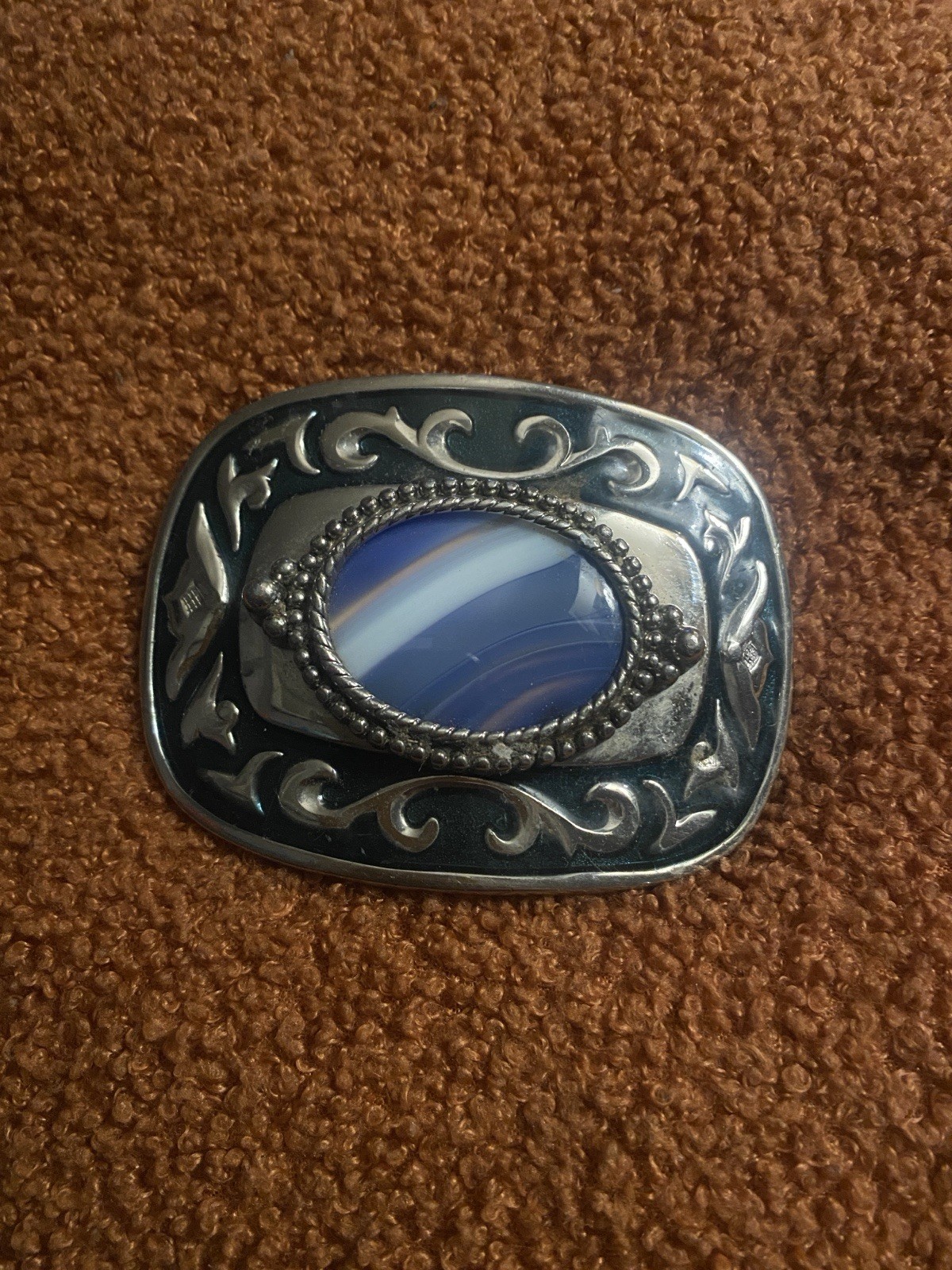 Western style oval metal belt buckle w/center oval Stone