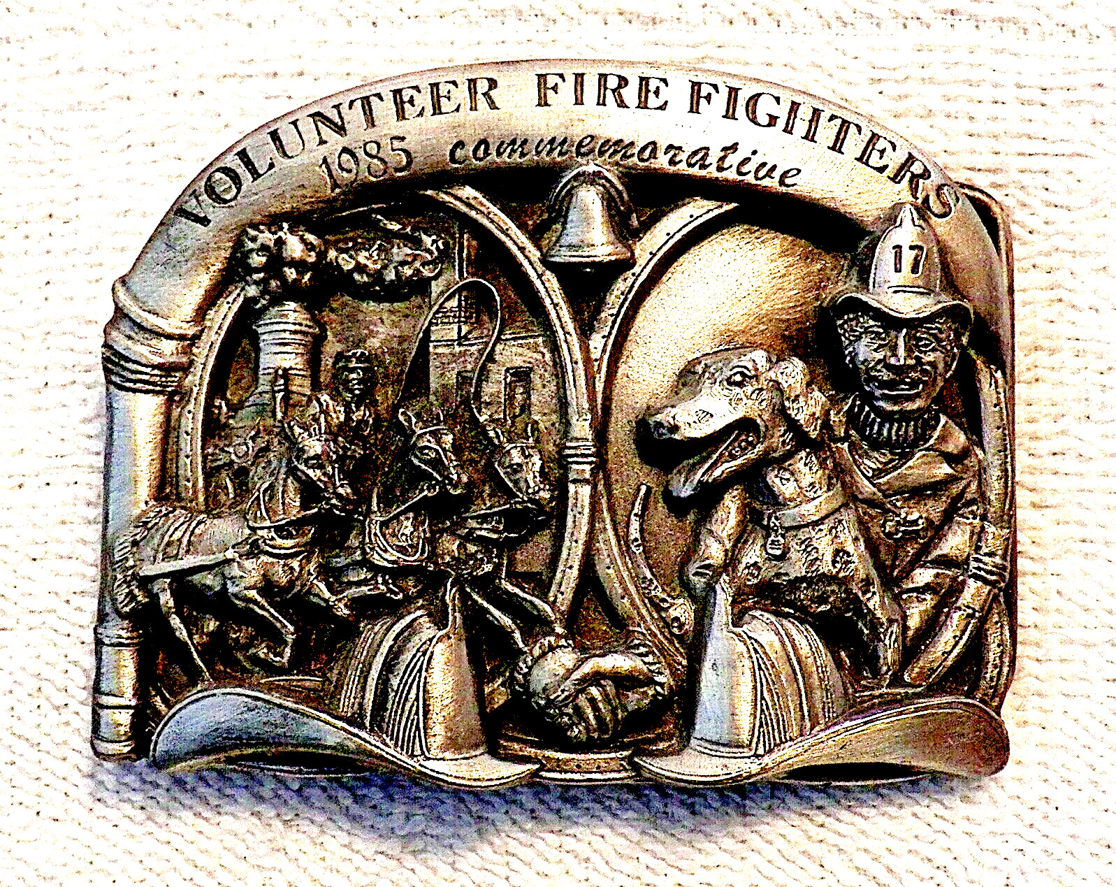 LIMITED EDITION VOLUNTEER AMERICAN FIRE FIGHTER 1985 COMMEMORATIVE 1488/2500 BB7