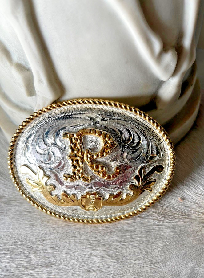 Western Initial Belt Buckle 3.5 x 2 5/8 in Oval R Silver Engraved Gold 1.75