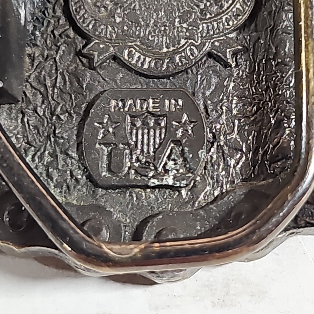 VTG 1983 Great American Buckle Co. Chicago Belt Buckle Enamel Eagle Biker Chain.