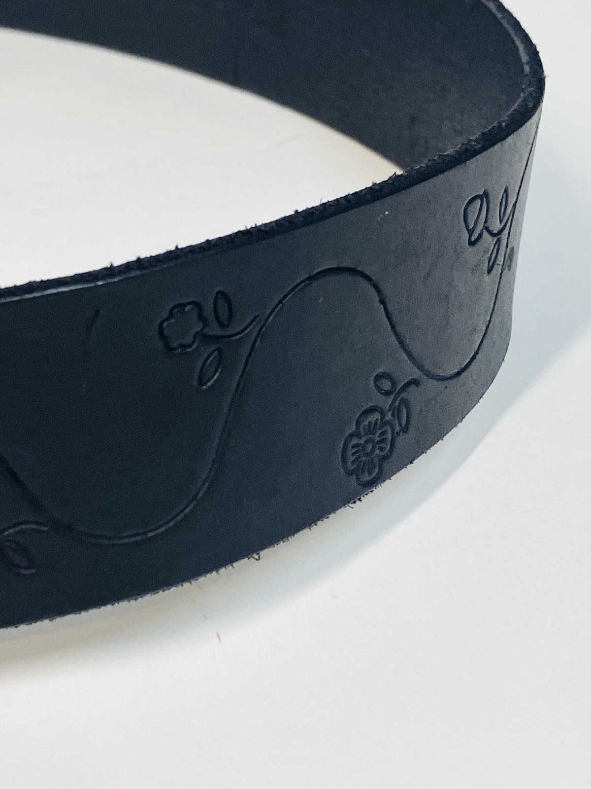 Womens Linea Pelle Black Leather Belt with Floral Buckle Large