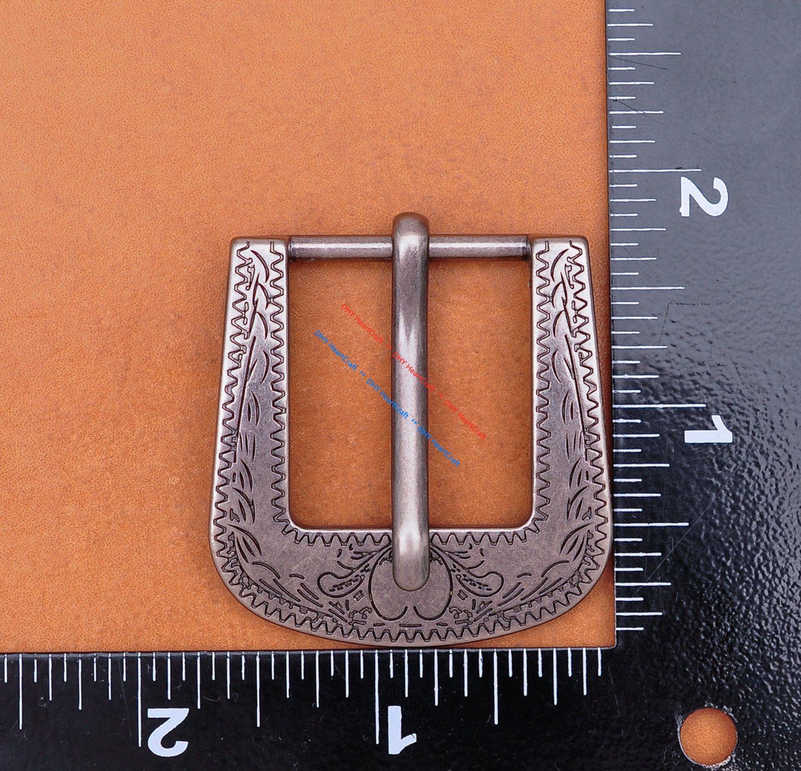 Men Retro Flower Carved Antique Western Cowboy Metal Buckle fits Leather Belt 1&Prime;
