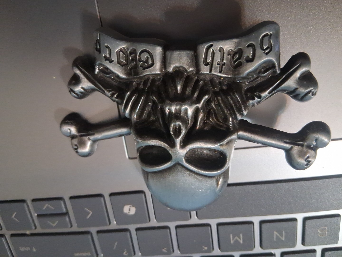 Skull & Crossbones Belt Buckle Silver Tone Gothic Biker Punk Unmarked