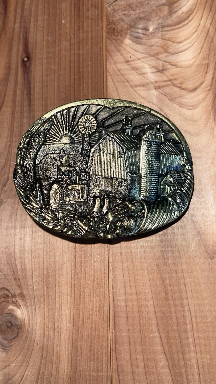 1982 The Great American Buckle Farm Tractor Cornucopia Belt Buckle H1028
