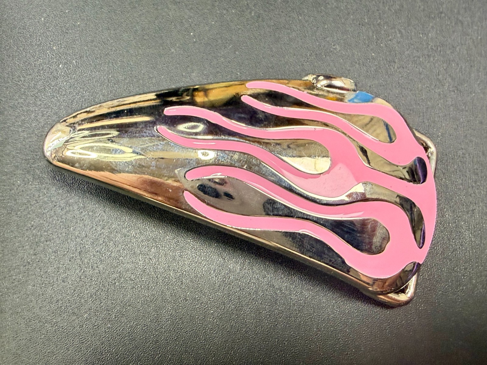 Motorcycle Hot Rod Flames Pink Enamel Gas Tank Buckle Rage Bikers Belt Buckle