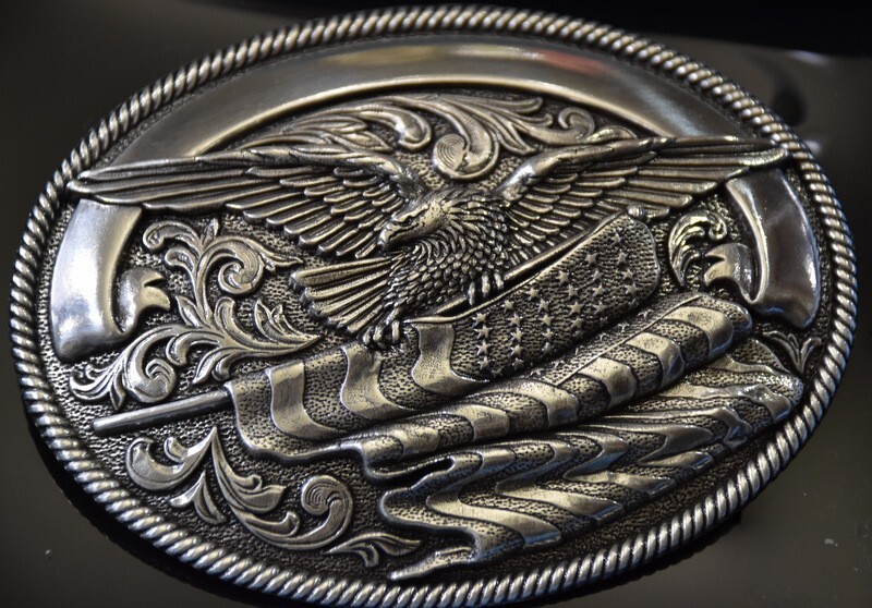 Nocona Western Mens American Eagle God Bless America Flag New in Box 4&Prime;x3&Prime; Oval